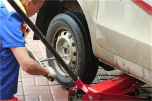 和布克赛尔附近拖车24小时服务热线电话