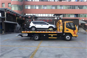 和布克赛尔汽车紧急补胎换胎救援