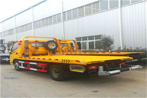 和布克赛尔附近拖车救援搭电